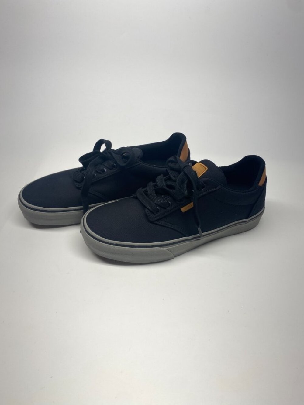 Vans Men's Atwood Deluxe Sneaker, Deluxe Textile Black/Grey, 8 M US